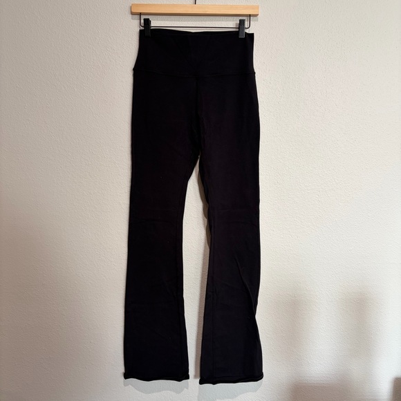 Alo Yoga Black Flared Pants Leggings SZ M - Picture 2 of 7